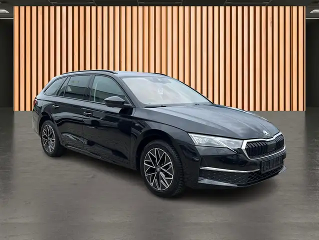 Skoda Octavia view 5