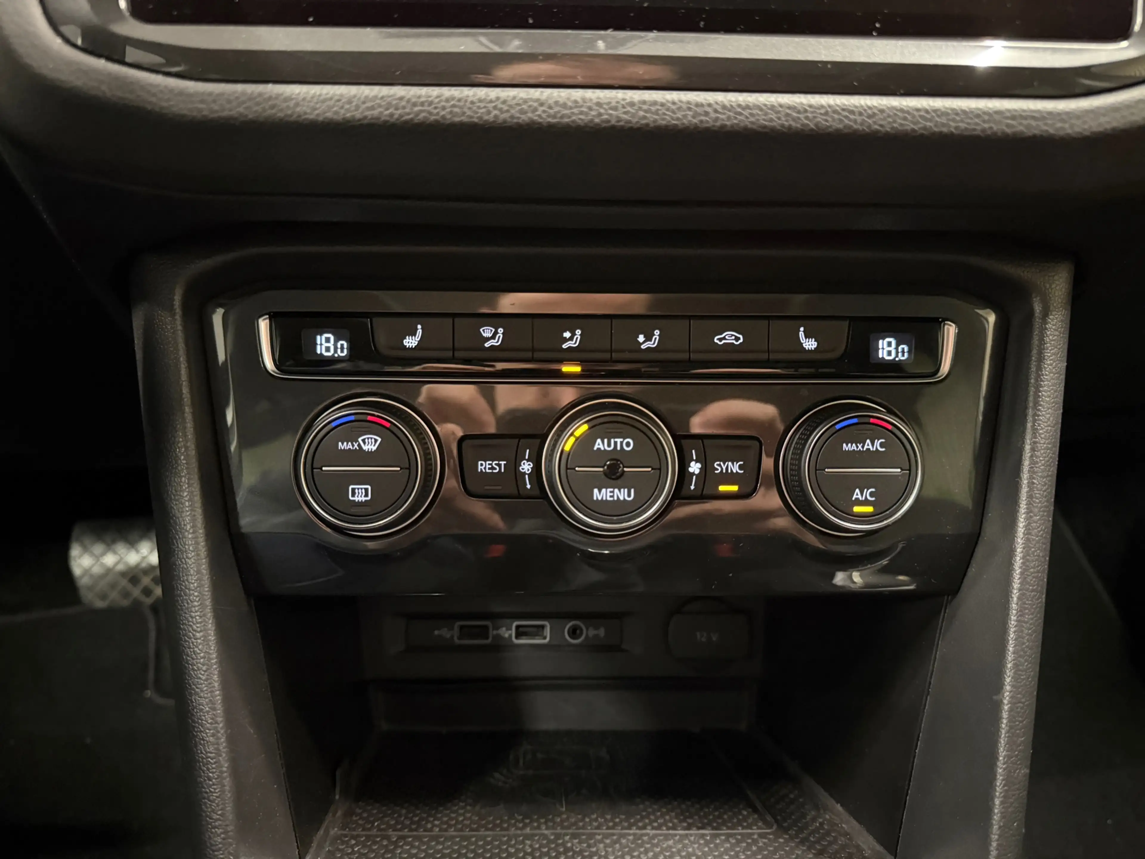 Volkswagen Tiguan 1.4 TSI 4Motion Highline * 1e Eig / Automaat / Pan — photo 18