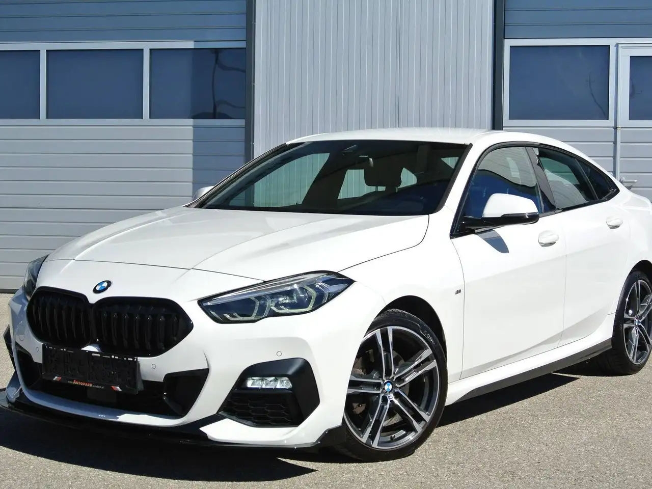 BMW 218