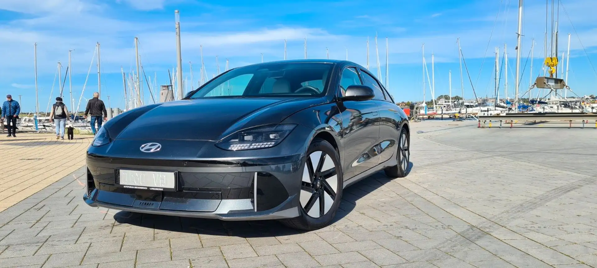 Hyundai IONIQ 6 77,4kWh 168kW Uniq Grau - 1