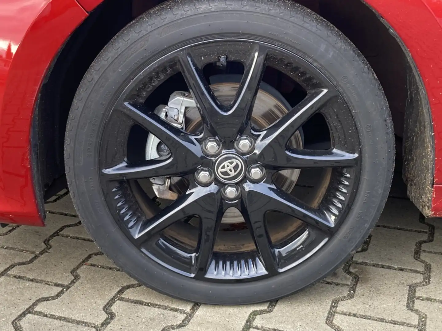 Toyota Yaris 1.5 Hybrid Executive Automaat 5-deurs | Pano | NL Rouge - 2