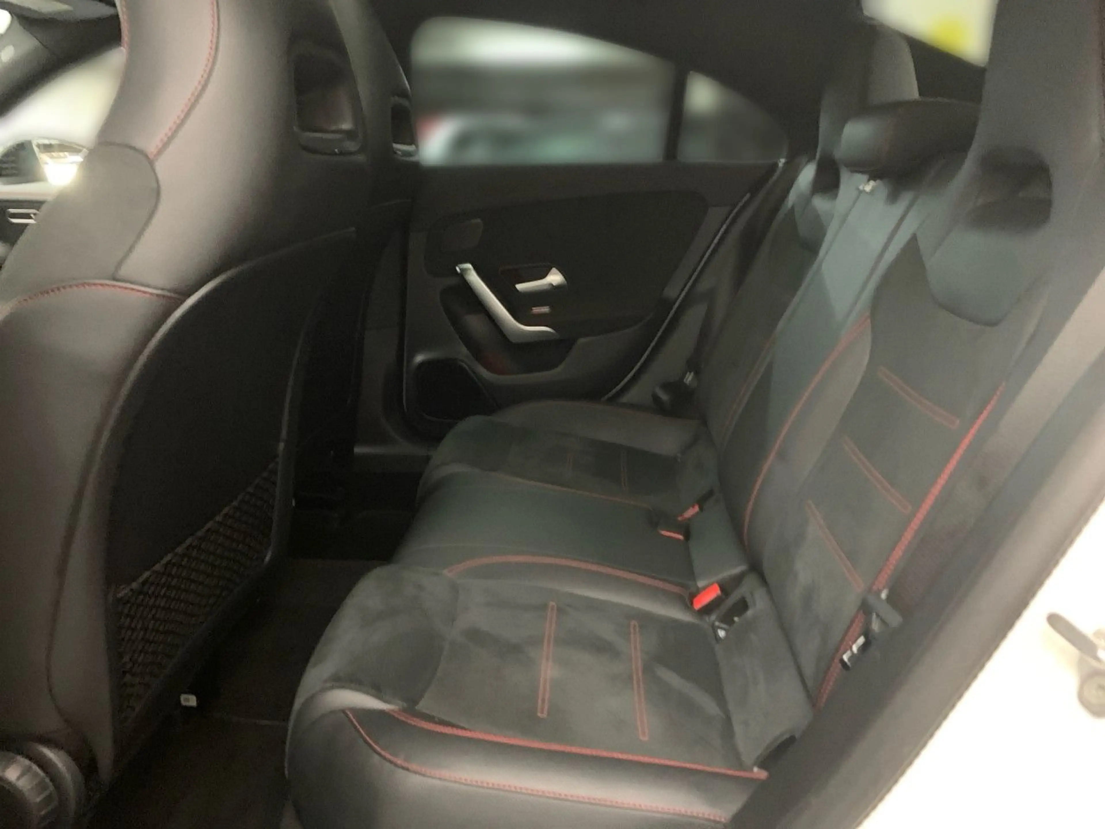 Mercedes-Benz CLA 35 AMG Cp. 4M AeroPak Pano Multibeam Night PTS — photo 12