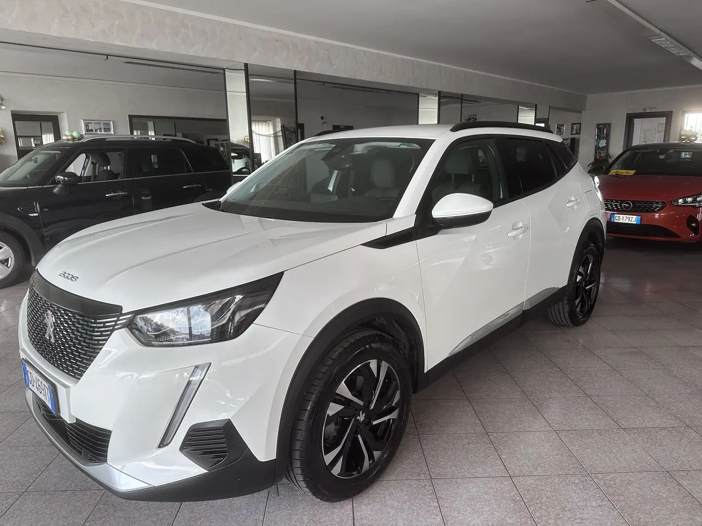 Peugeot 2008 BlueHDi 130 EAT8 S&S Allure - 2