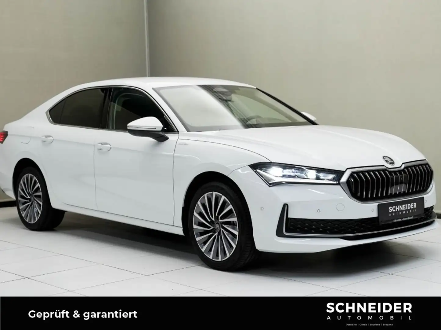 Skoda Superb 2.0 TDI L&K 4x4 elSitz Bel.Sitz PDC FLA Weiß - 1