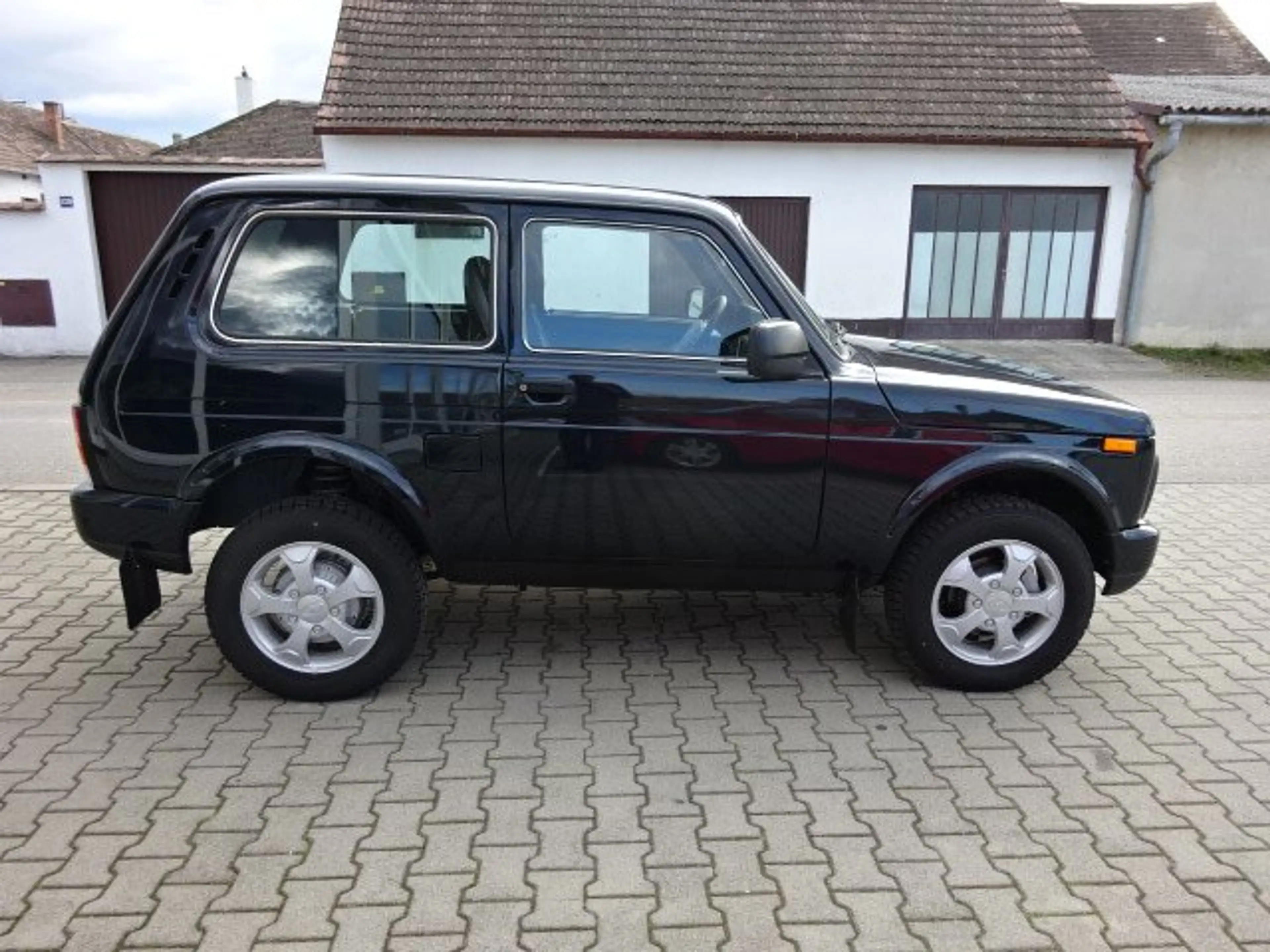 Lada Taiga 4 x 4 URBAN Austria Jagd Edition — photo 5
