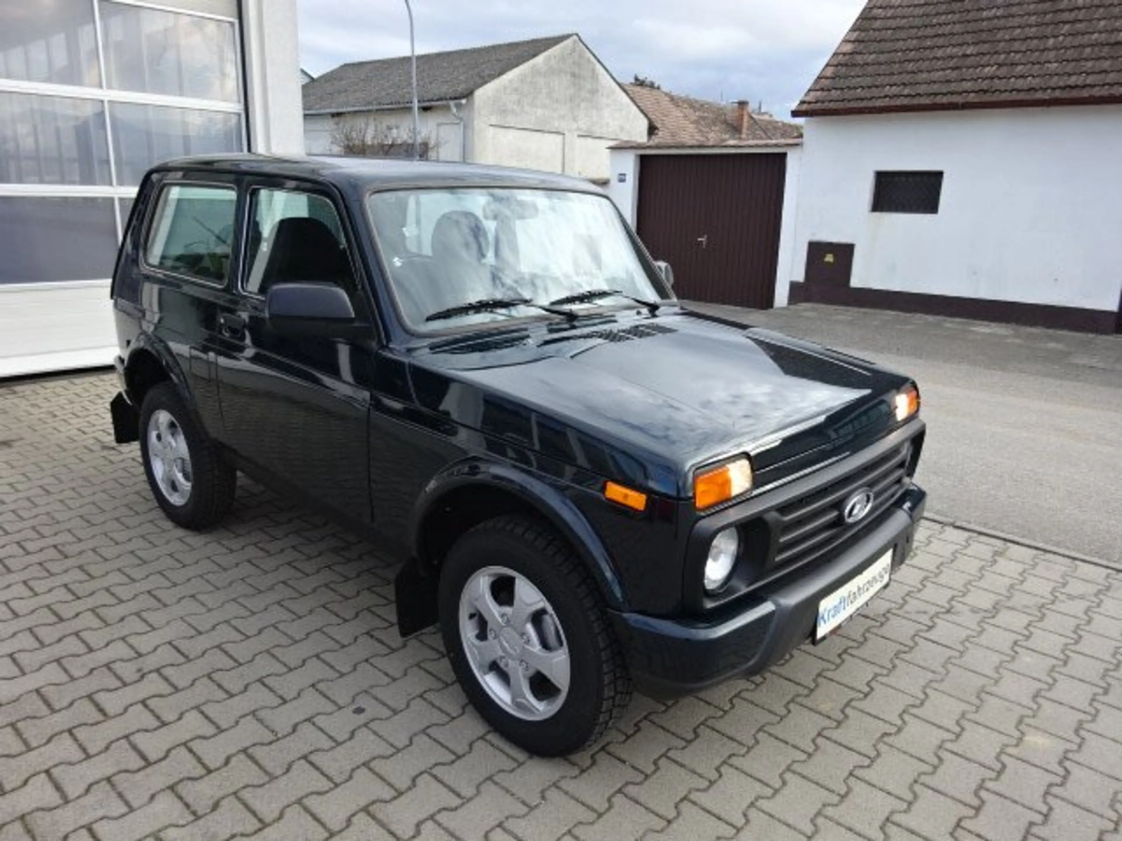 Lada Taiga 4 x 4 URBAN Austria Jagd Edition — photo 4