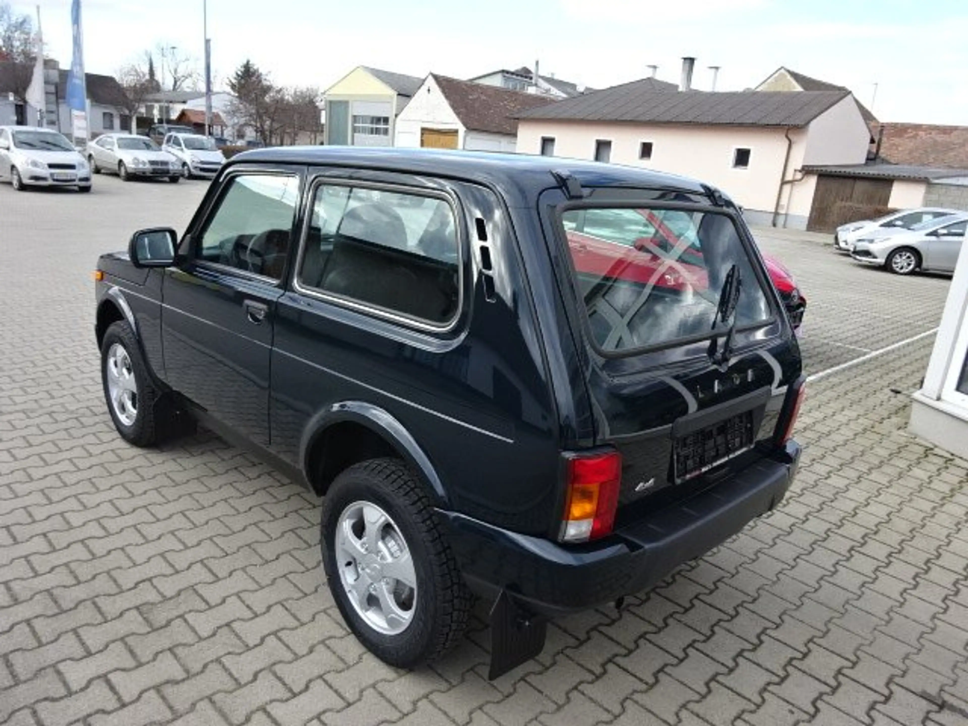 Lada Taiga 4 x 4 URBAN Austria Jagd Edition — photo 8