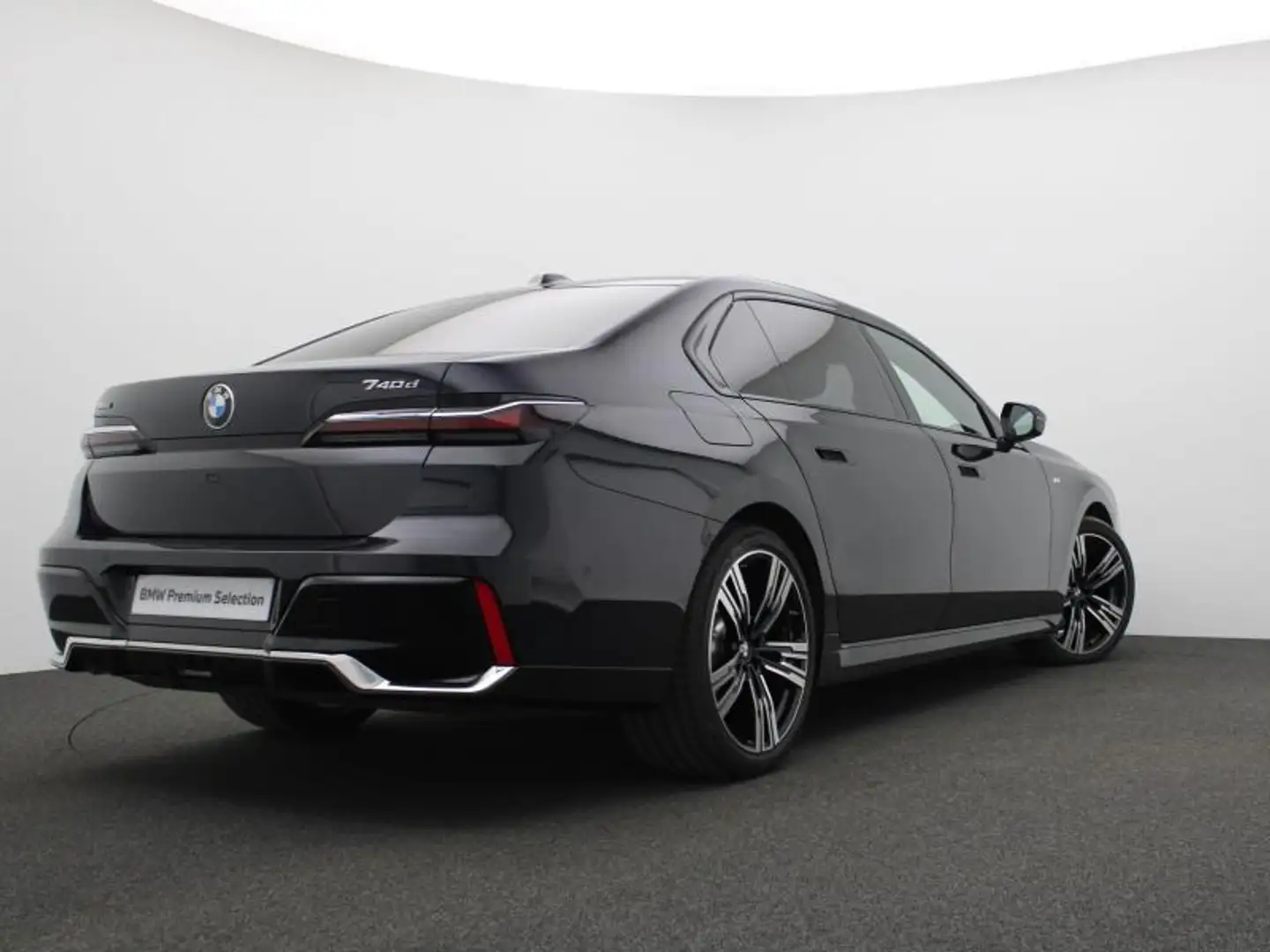 BMW 740 M SPORT - SKY LOUNGE - ICONIC Noir - 2