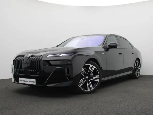 BMW 740 M SPORT - SKY LOUNGE - ICONIC