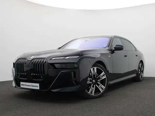 BMW 740 M SPORT - SKY LOUNGE - ICONIC