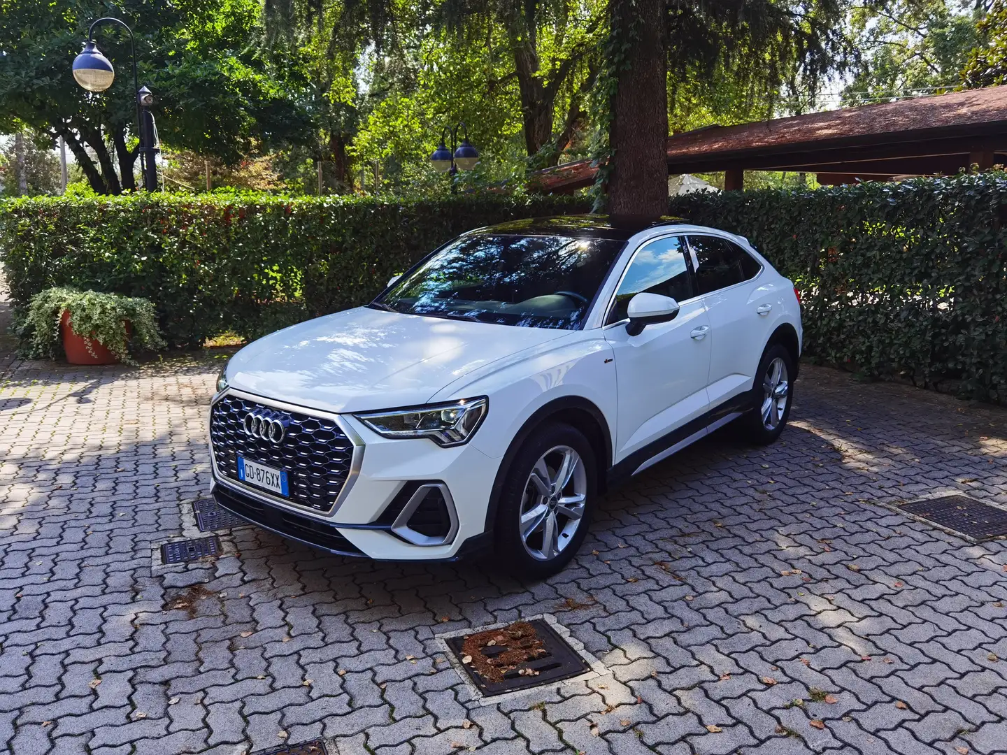 Audi Q3 Sportback 35 2.0 tdi S line edition s-tronic Weiß - 1