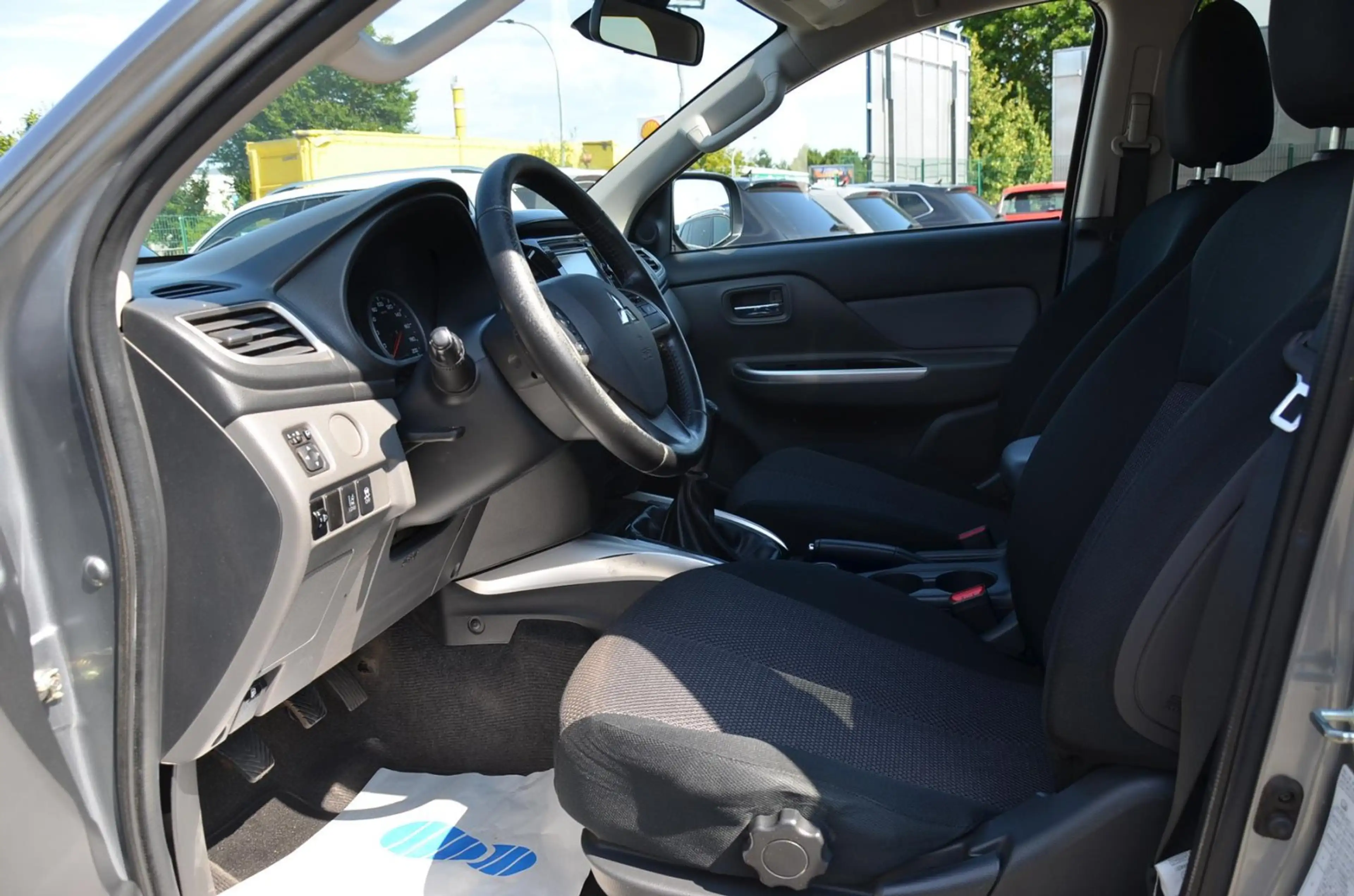 Mitsubishi L200 L 200 4x4 2,4 DI-D Plus Doppelkabine AHK Klinaauto — photo 4