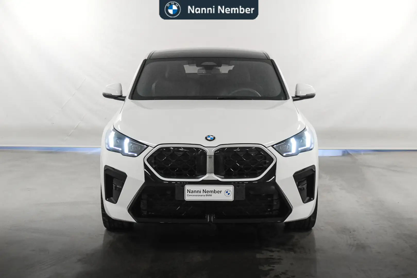 BMW X2 sDrive 18d M Sport Weiß - 2