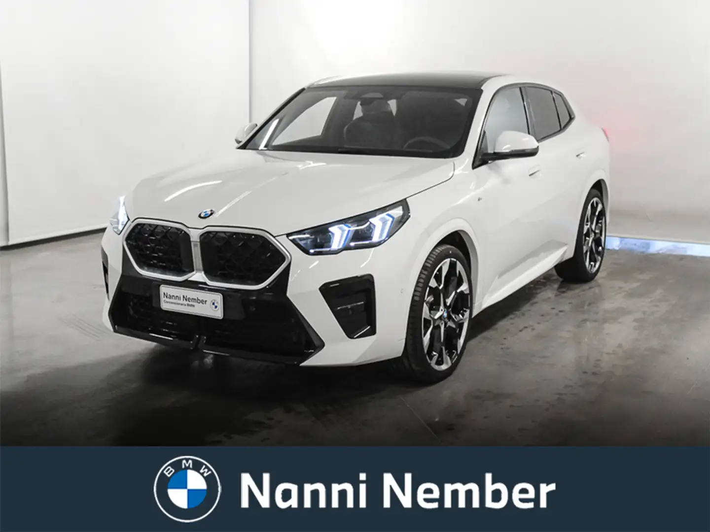 BMW X2 sDrive 18d M Sport Weiß - 1