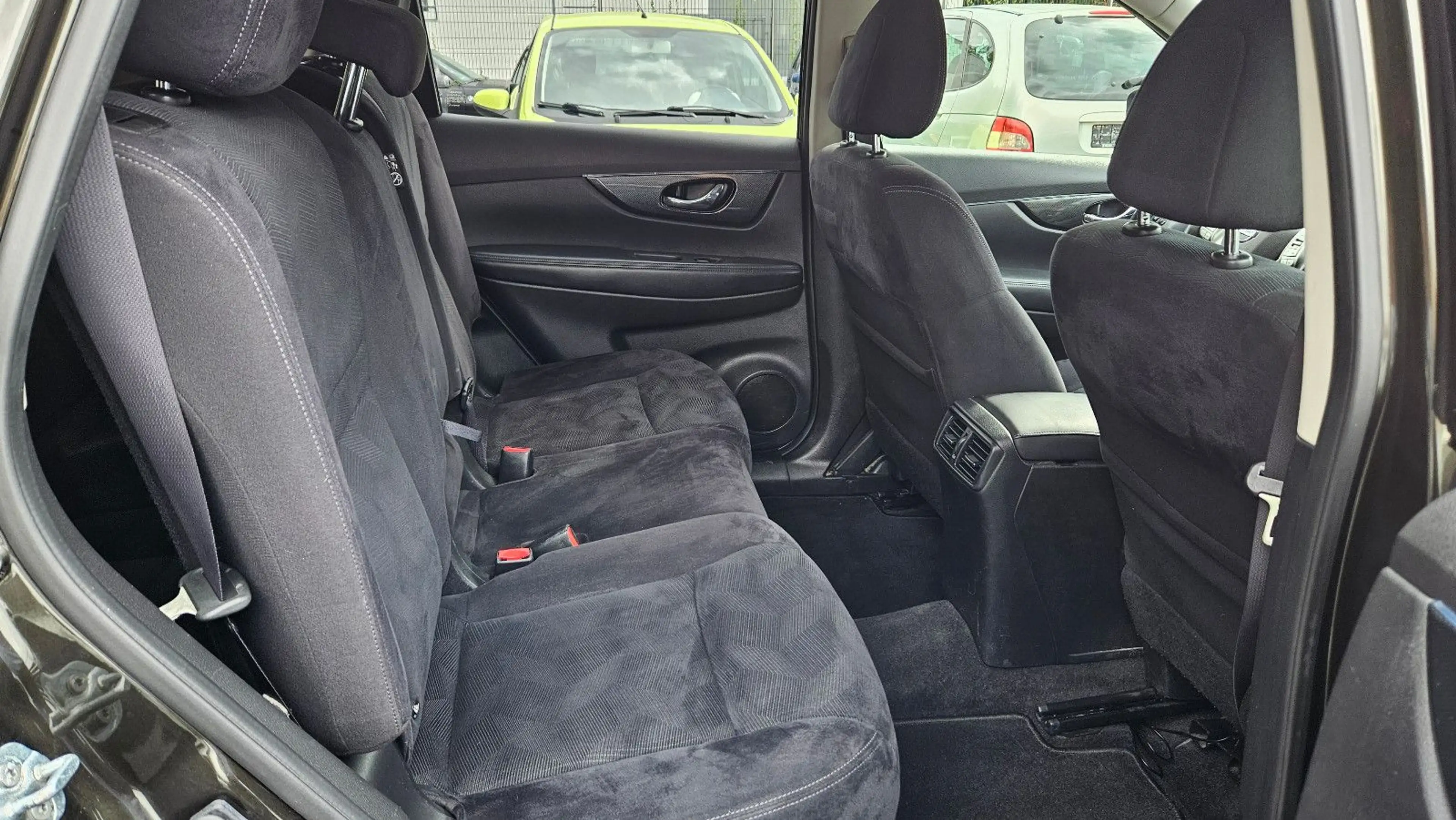 Nissan X-Trail Acenta:7 Sitzplätze,Automatik Gtr,8FB,2H — photo 8