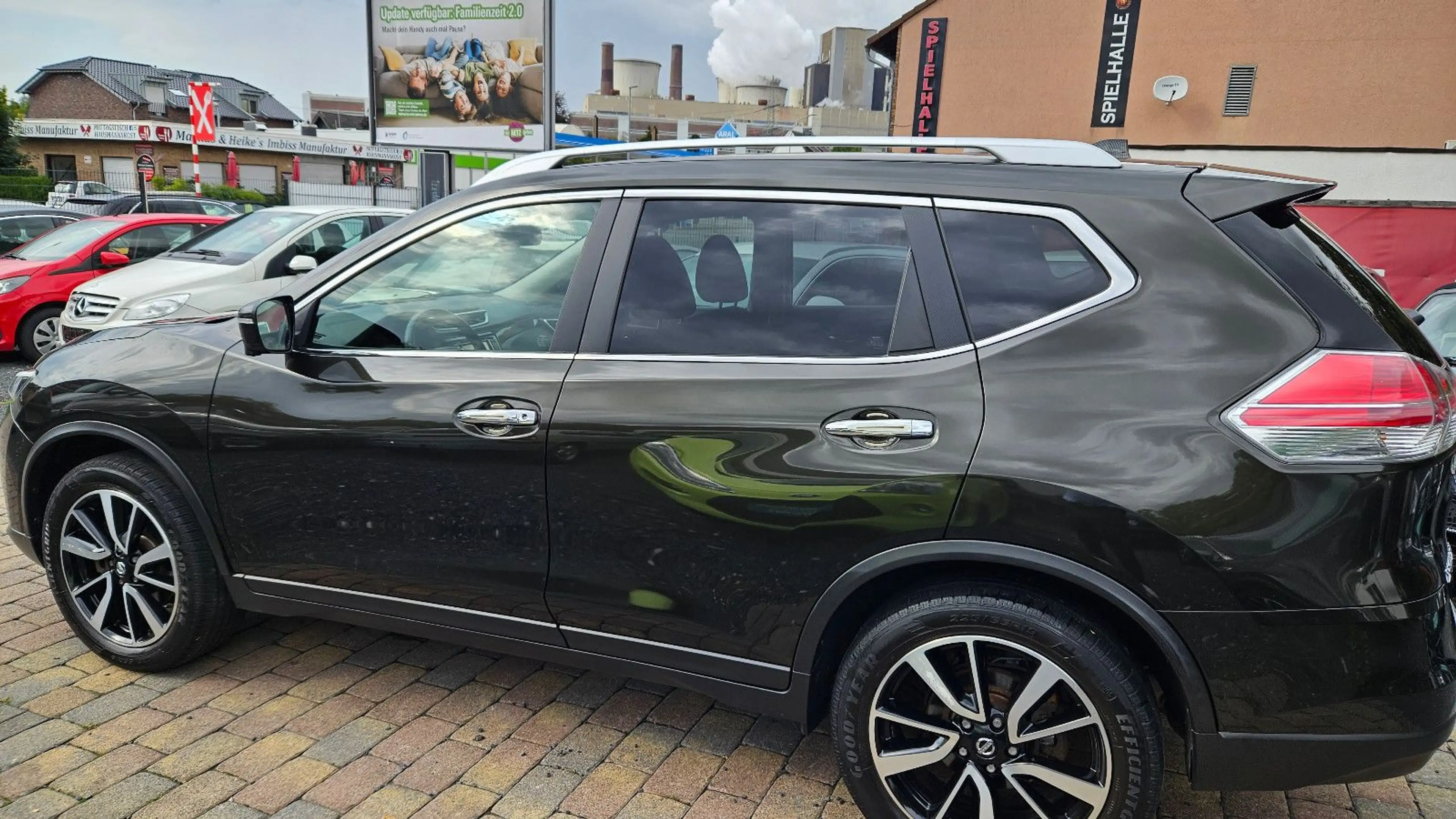 Nissan X-Trail Acenta:7 Sitzplätze,Automatik Gtr,8FB,2H — photo 4