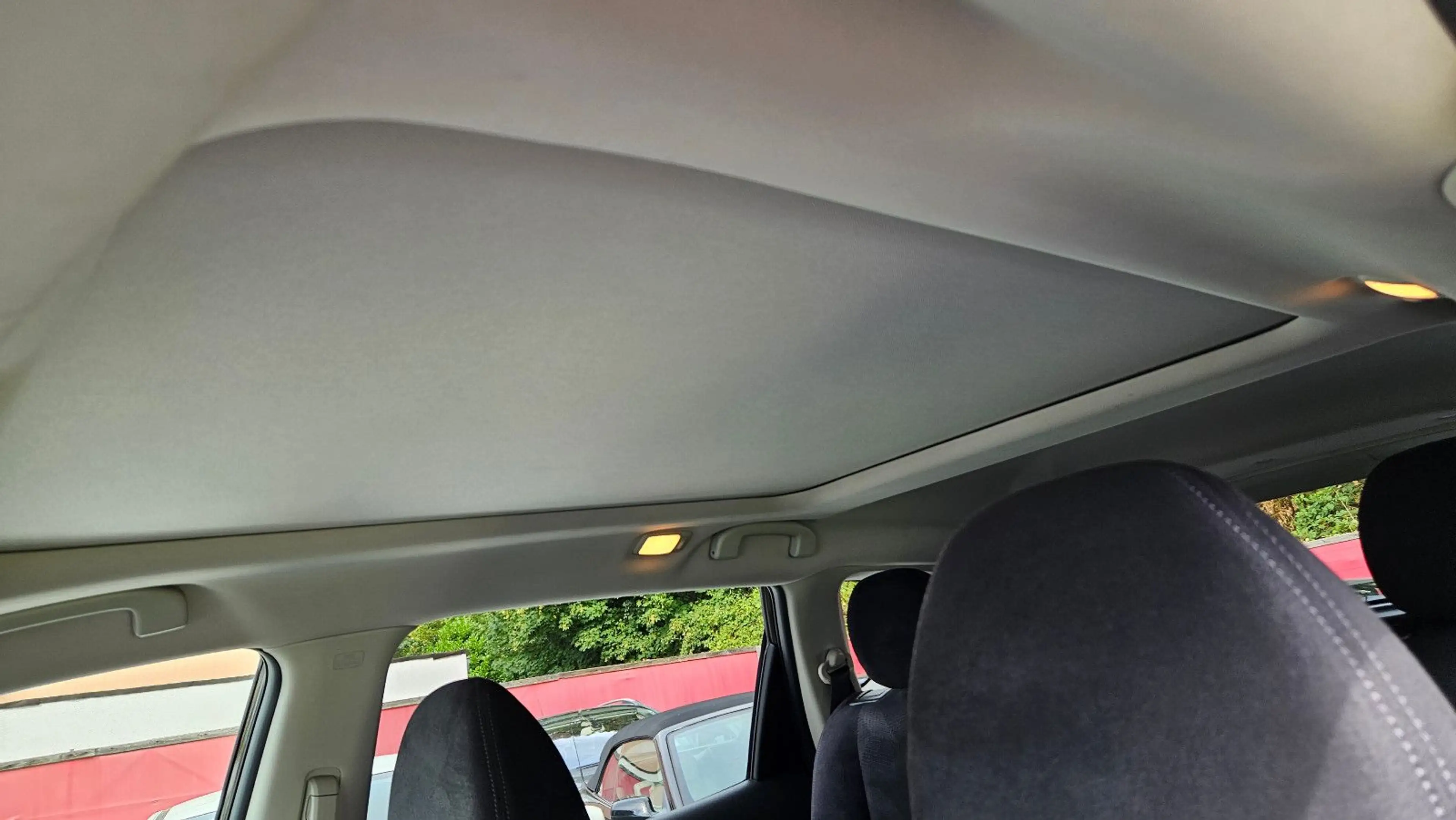 Nissan X-Trail Acenta:7 Sitzplätze,Automatik Gtr,8FB,2H — photo 15
