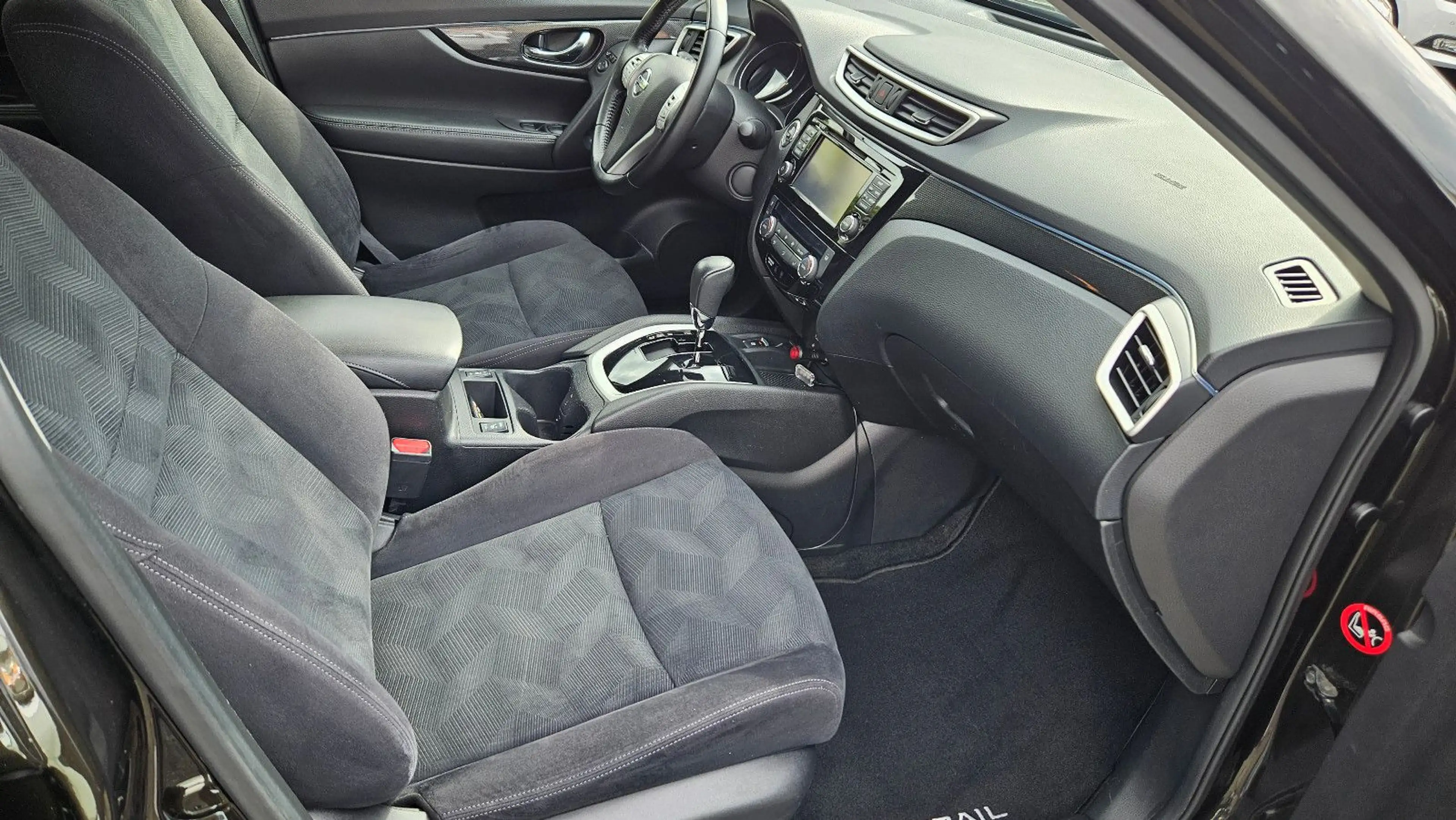 Nissan X-Trail Acenta:7 Sitzplätze,Automatik Gtr,8FB,2H — photo 10