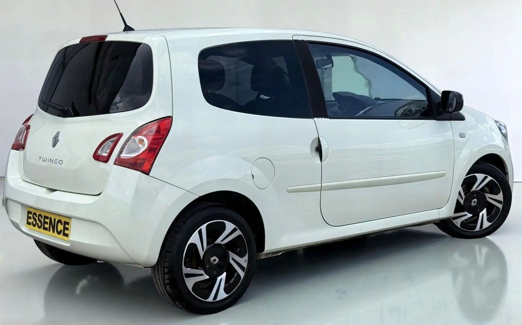Renault Twingo II Phase II - 1.2i LEV 75ch 16V (4 cv) - BVM5 - 3  Weiß - 2
