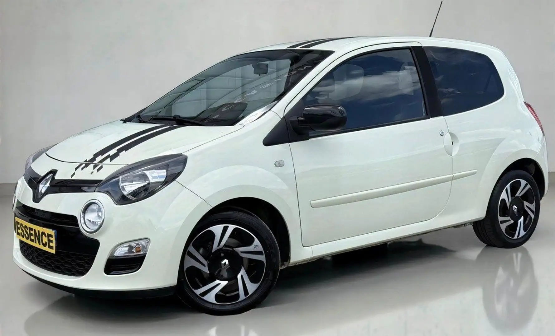 Renault Twingo II Phase II - 1.2i LEV 75ch 16V (4 cv) - BVM5 - 3  Weiß - 1