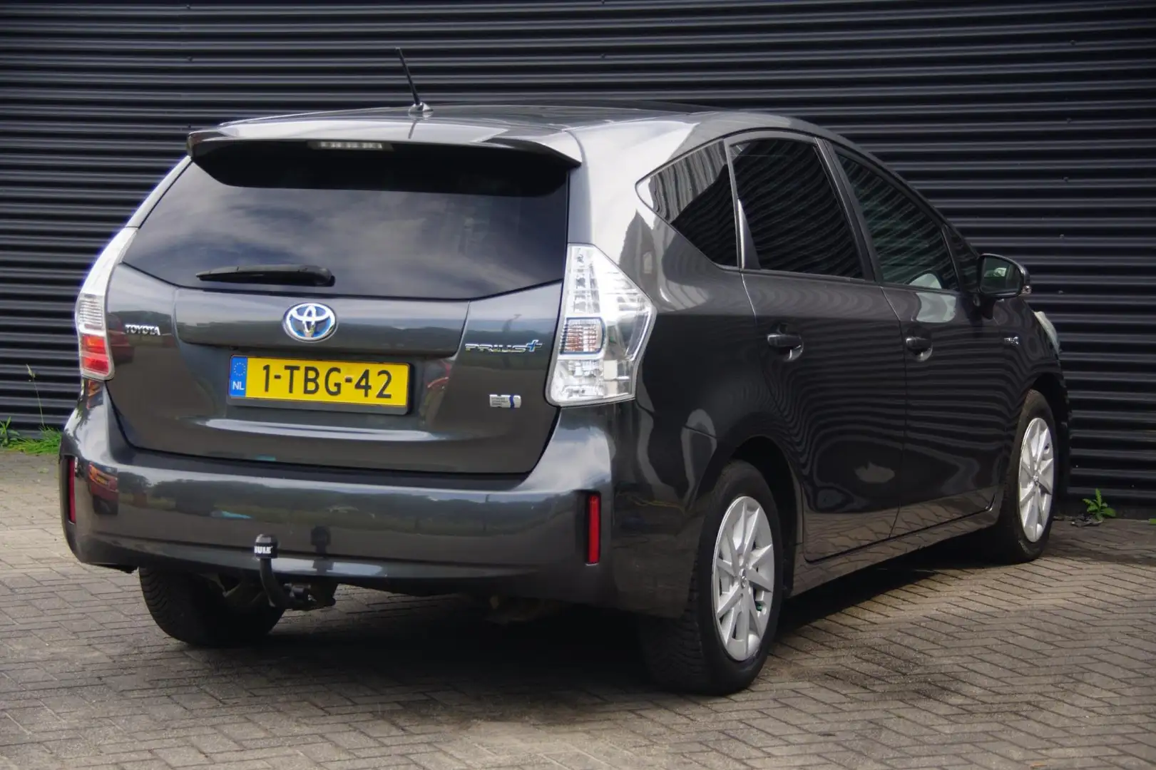 Toyota Prius+ Prius Wagon 1.8 Aspiration | 7 persoons | Panorama Grijs - 2