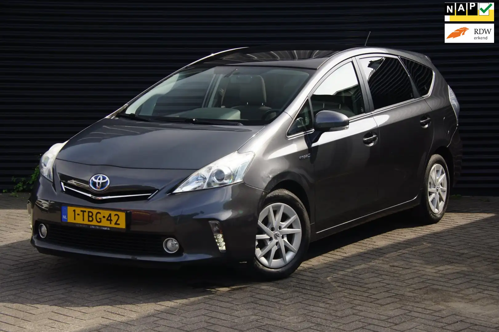 Toyota Prius+ Prius Wagon 1.8 Aspiration | 7 persoons | Panorama Grijs - 1