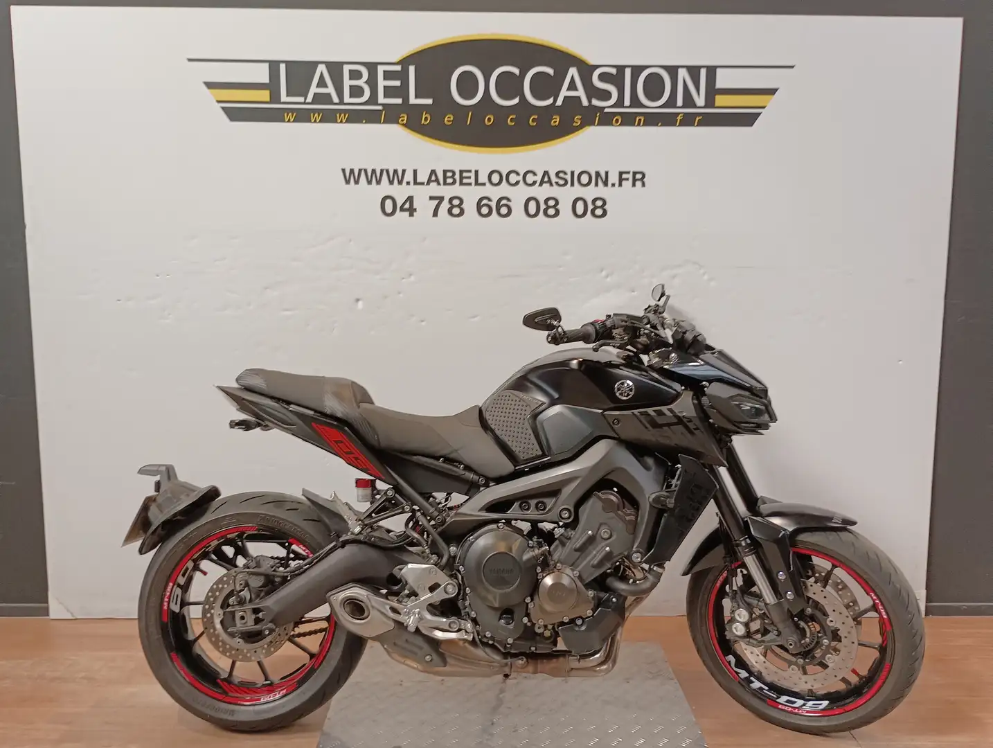 Yamaha MT-09 Noir - 1