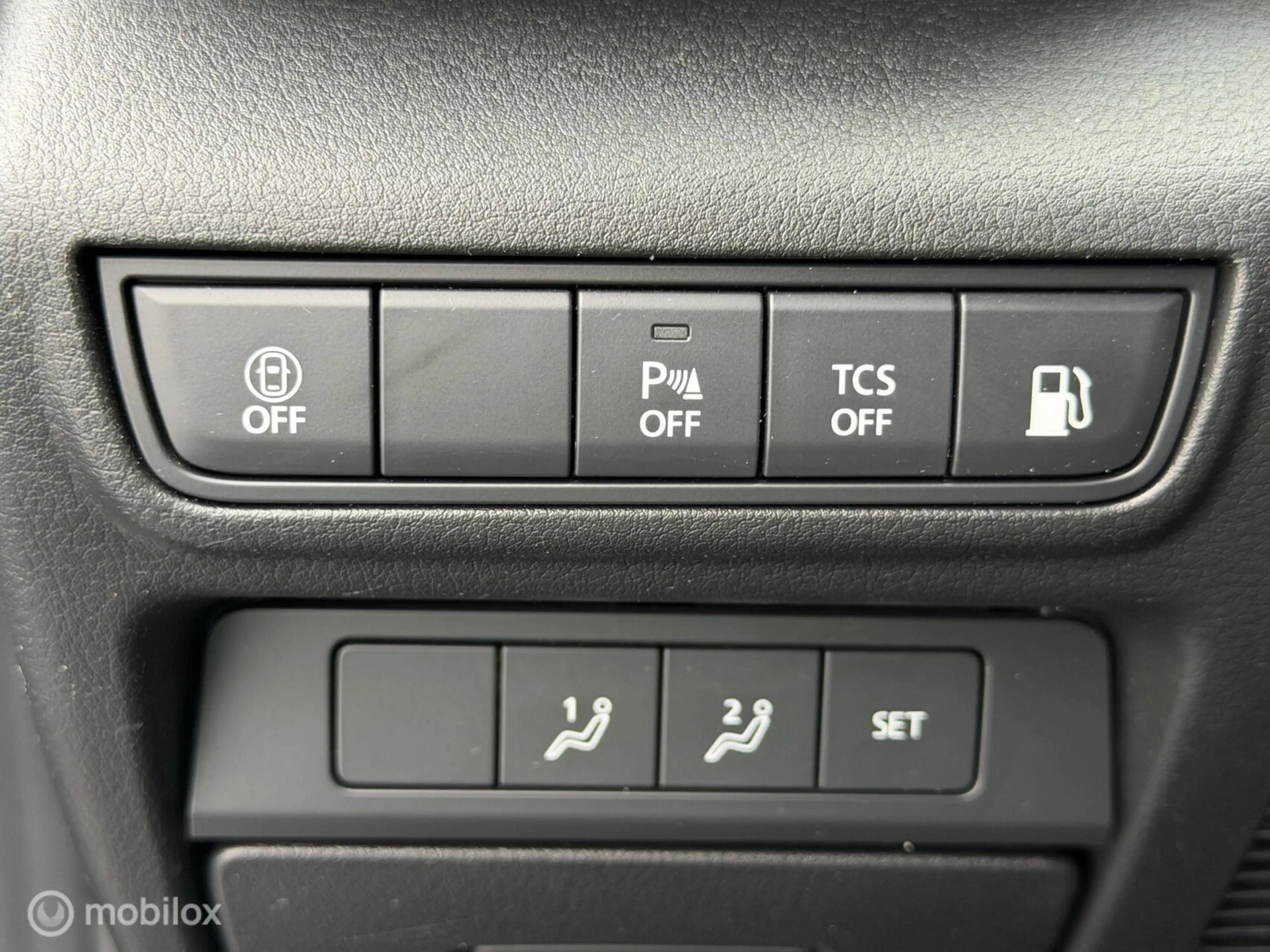 Mazda MX-30 e-SkyActiv R-EV 170 Advantage PHEV Acc Clima Navi — photo 12