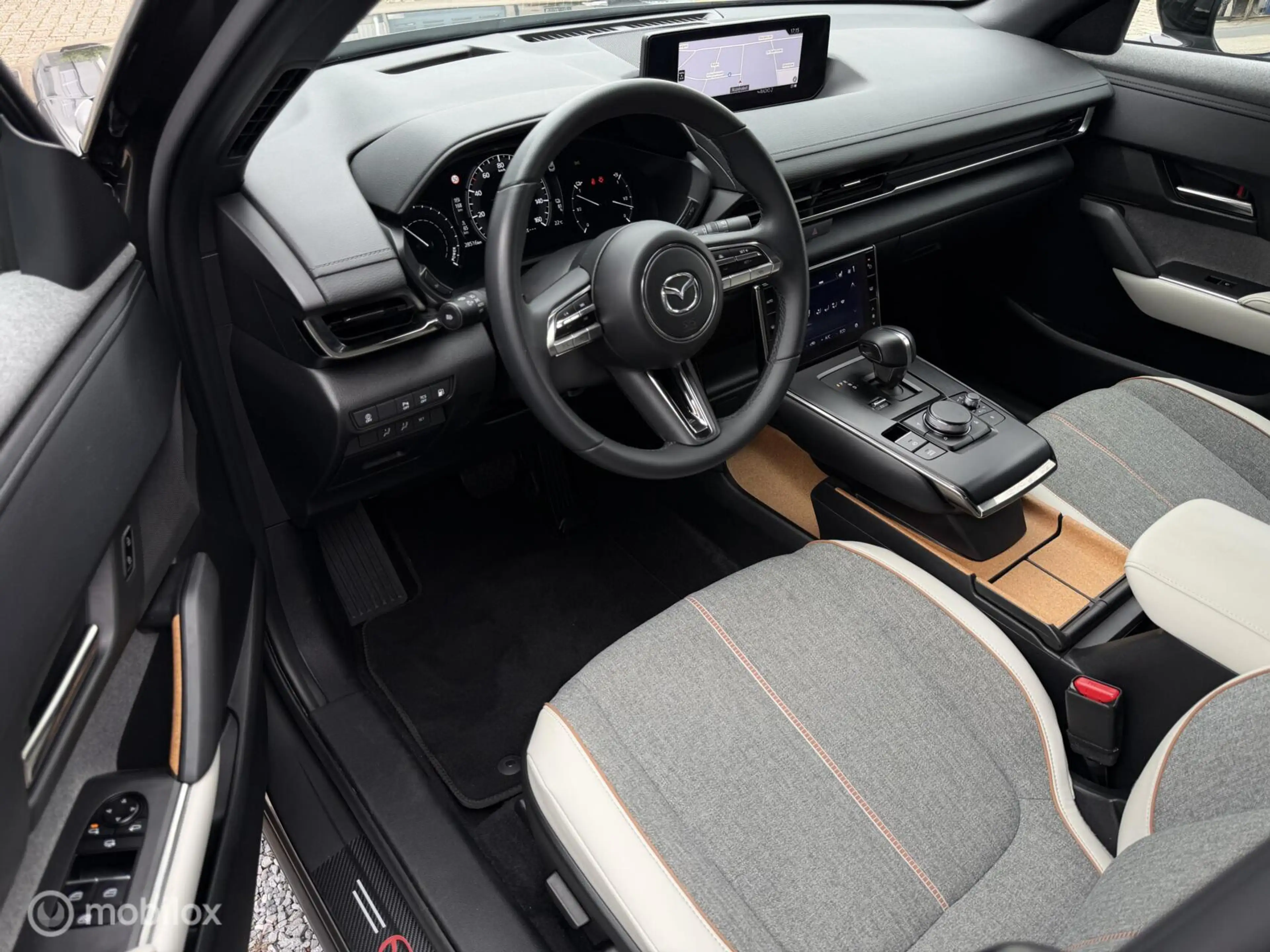 Mazda MX-30 e-SkyActiv R-EV 170 Advantage PHEV Acc Clima Navi — photo 8