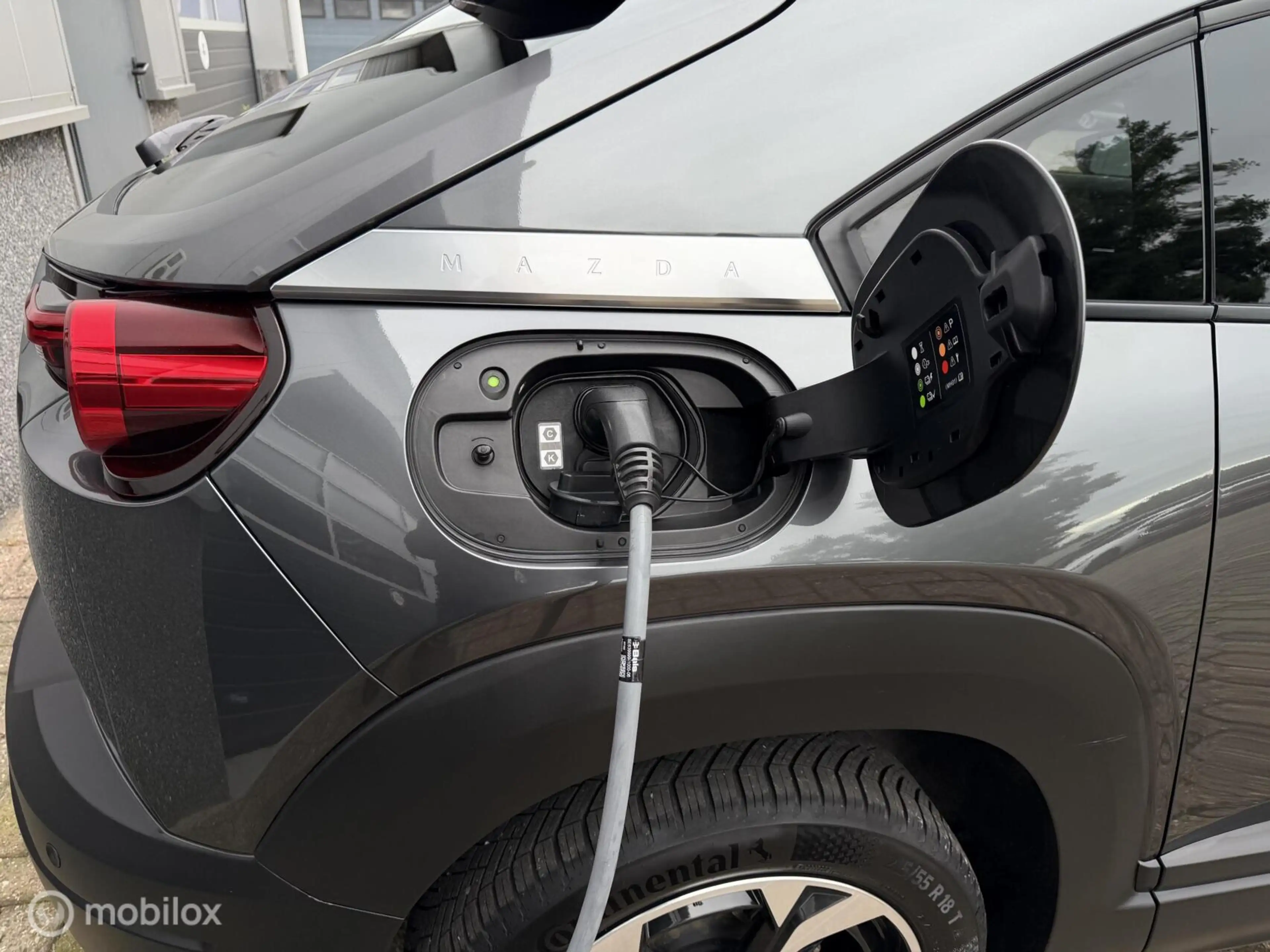 Mazda MX-30 e-SkyActiv R-EV 170 Advantage PHEV Acc Clima Navi — photo 5