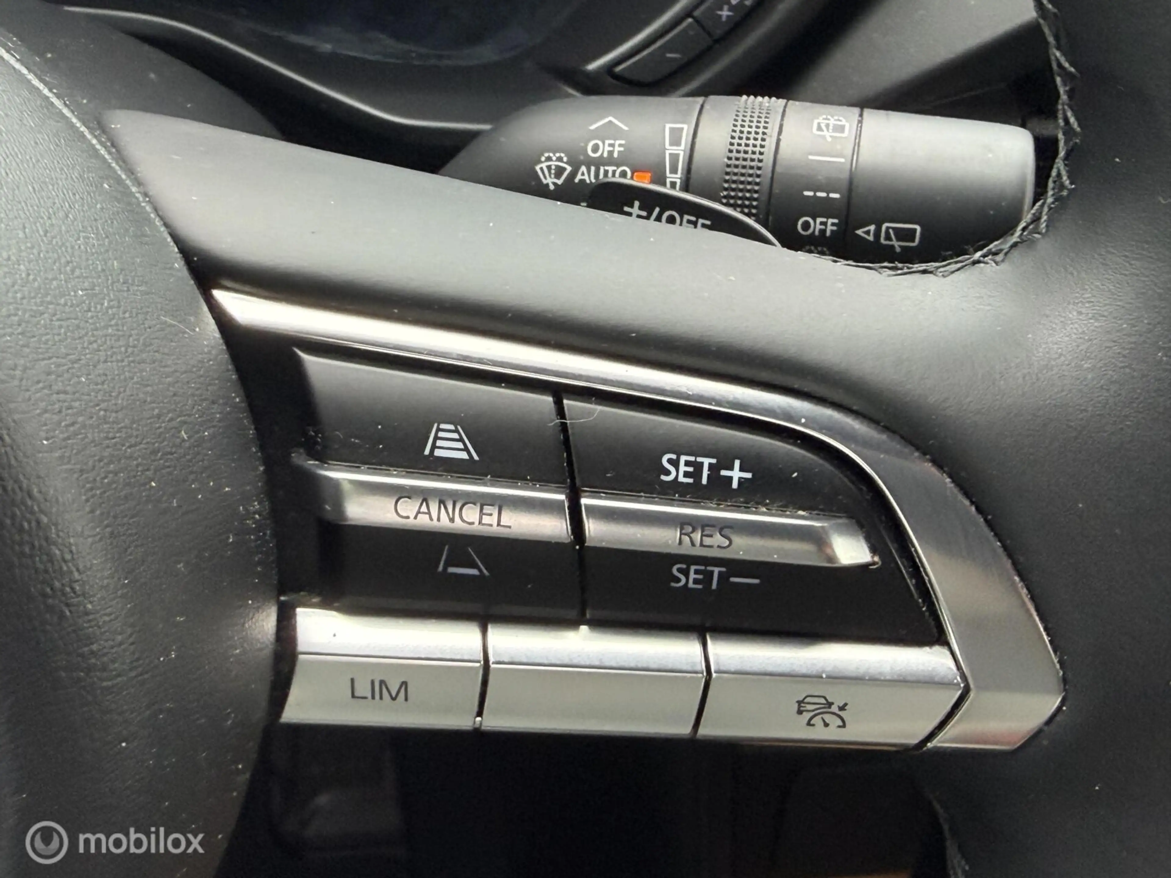 Mazda MX-30 e-SkyActiv R-EV 170 Advantage PHEV Acc Clima Navi — photo 15