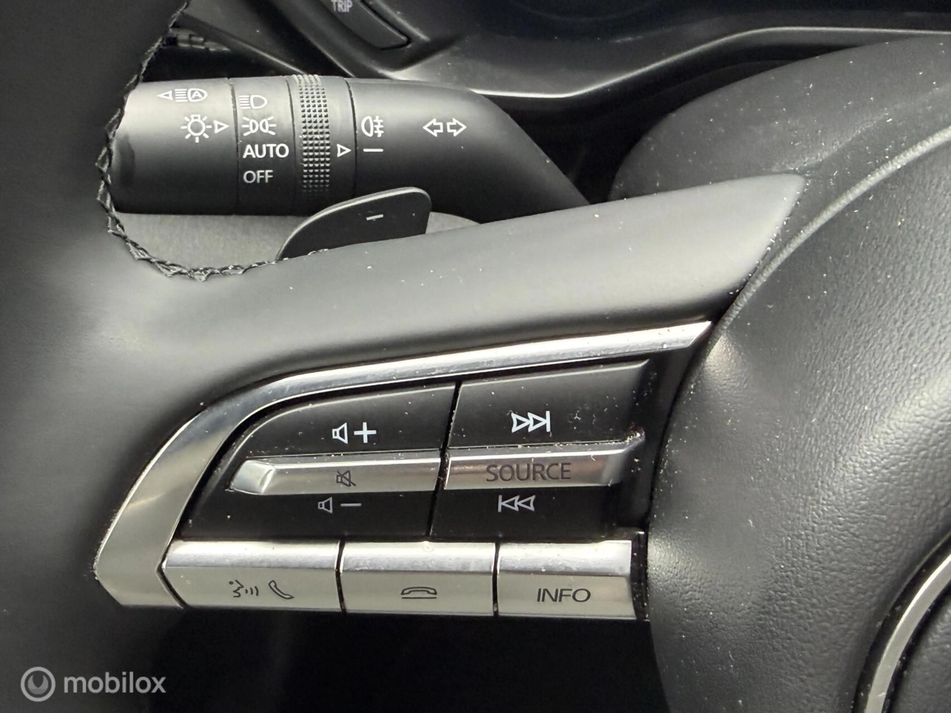 Mazda MX-30 e-SkyActiv R-EV 170 Advantage PHEV Acc Clima Navi — photo 13