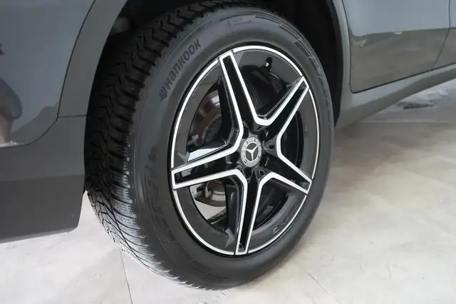 Mercedes-Benz GLC view 15
