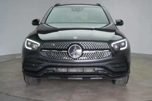 Mercedes-Benz GLC view 2