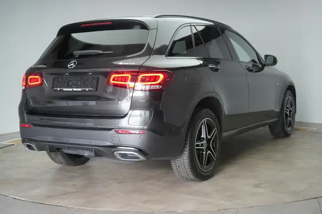 Mercedes-Benz GLC view 5