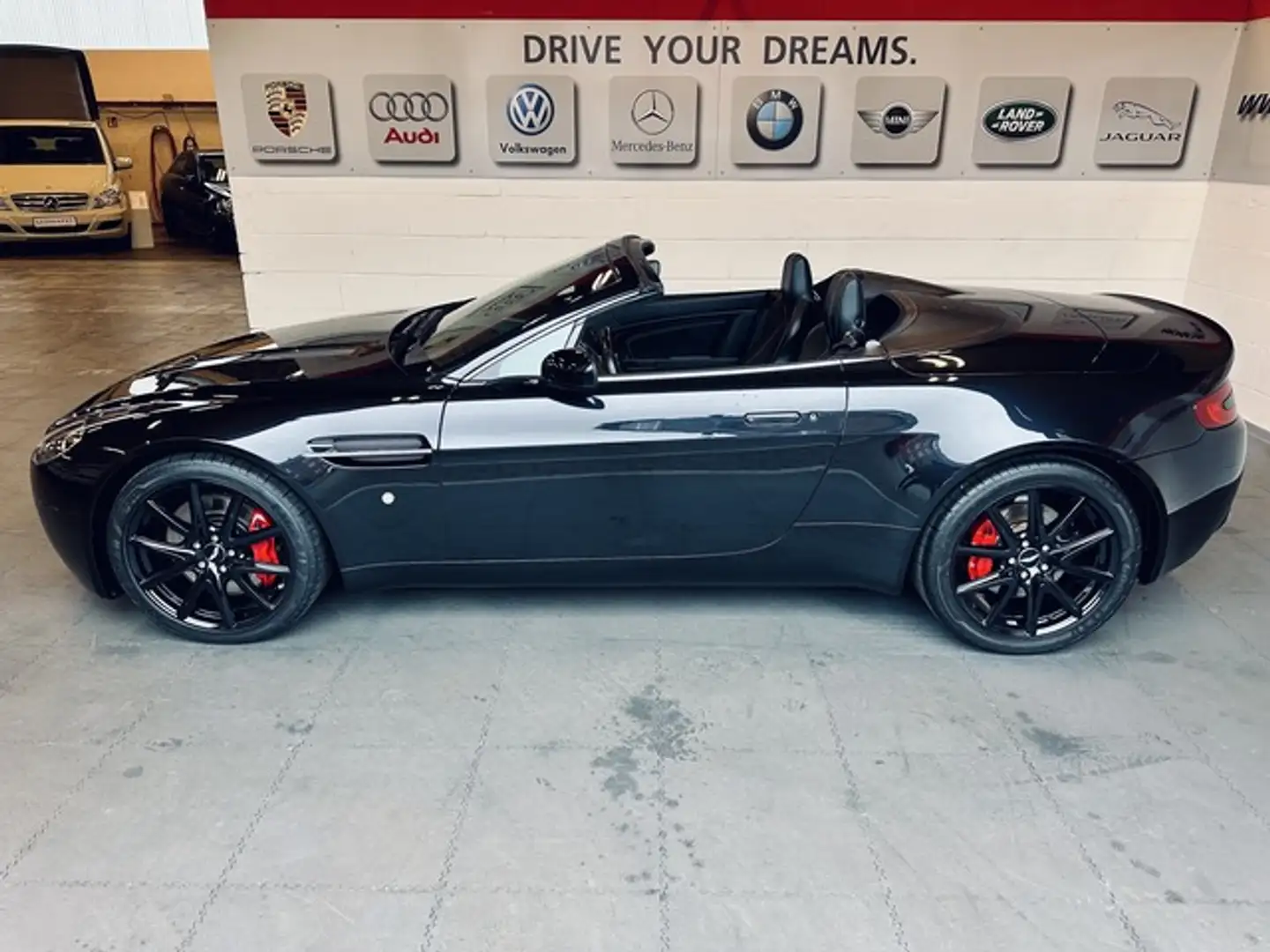 Aston Martin V8 Vantage Roadster 4.7l/313KW*Facelift* **********Gl Schwarz - 2