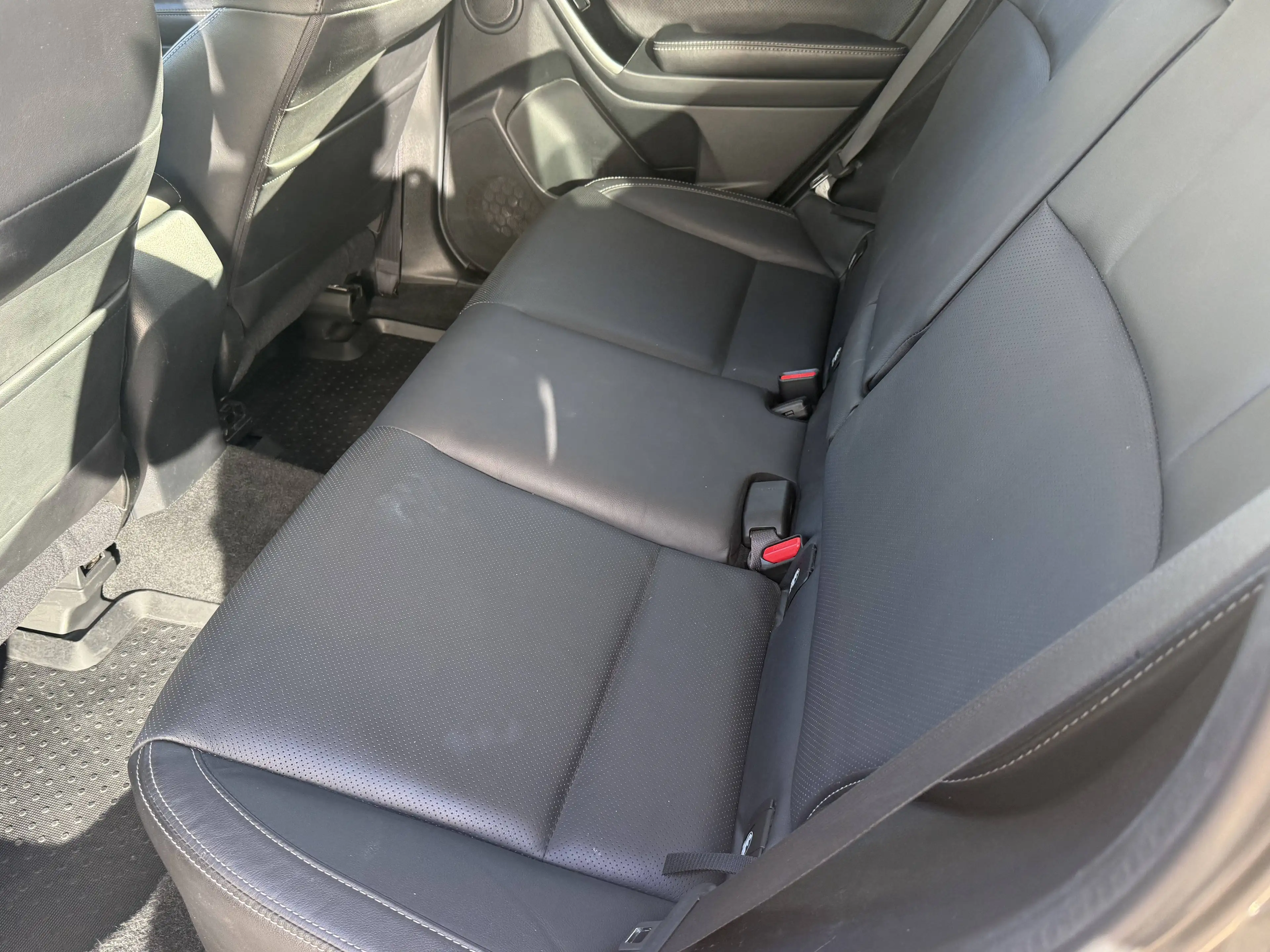 Subaru Forester 2,0XT Exclusive CVT — photo 10