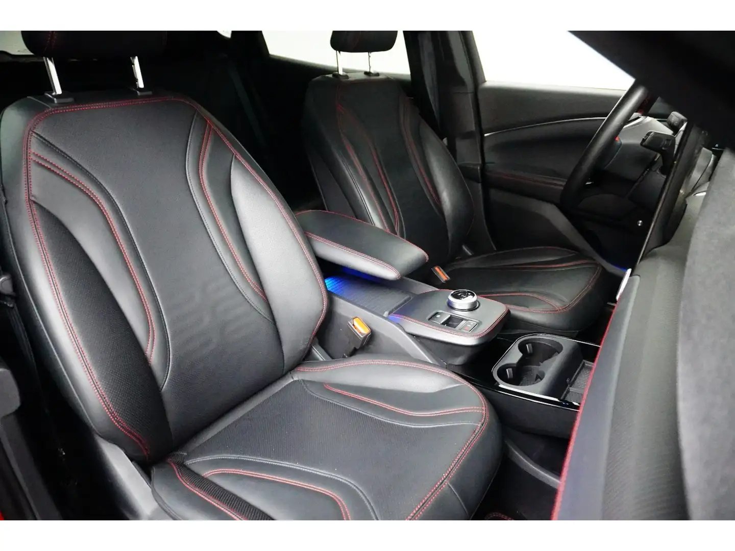 Ford Mustang Mach-E Extended AWD 98 kWh Pano-dak | B&O Audio | Memory Rouge - 2