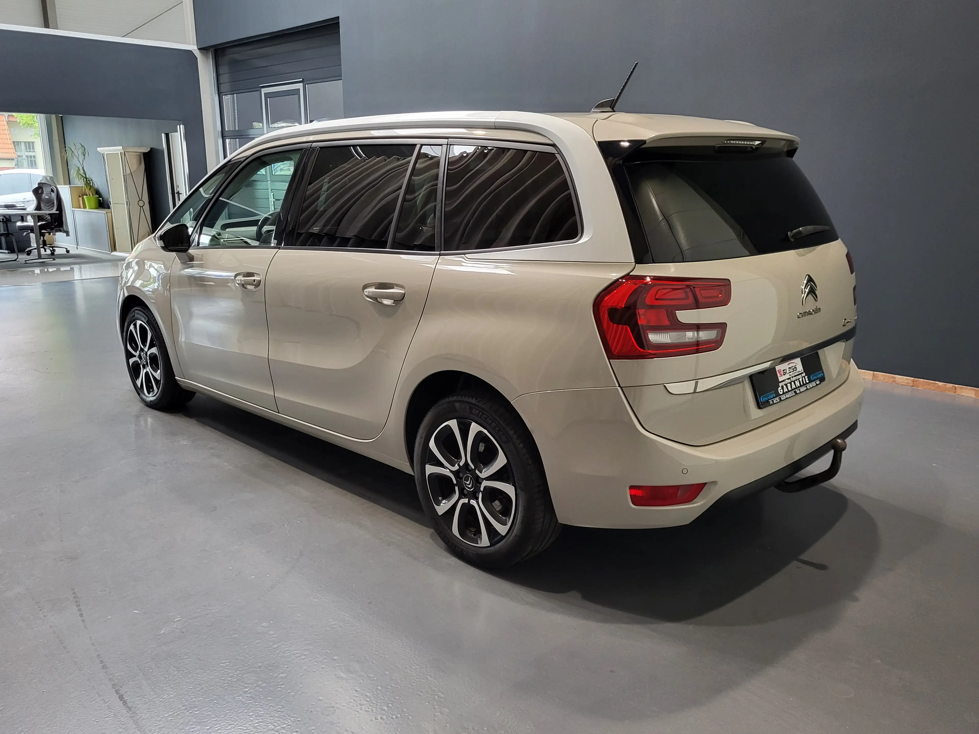 Citroen Grand C4 SpaceTourer 2.0 Blue-HDI Shine *7-Sitze| Navi| Xenon| AHK* — photo 5