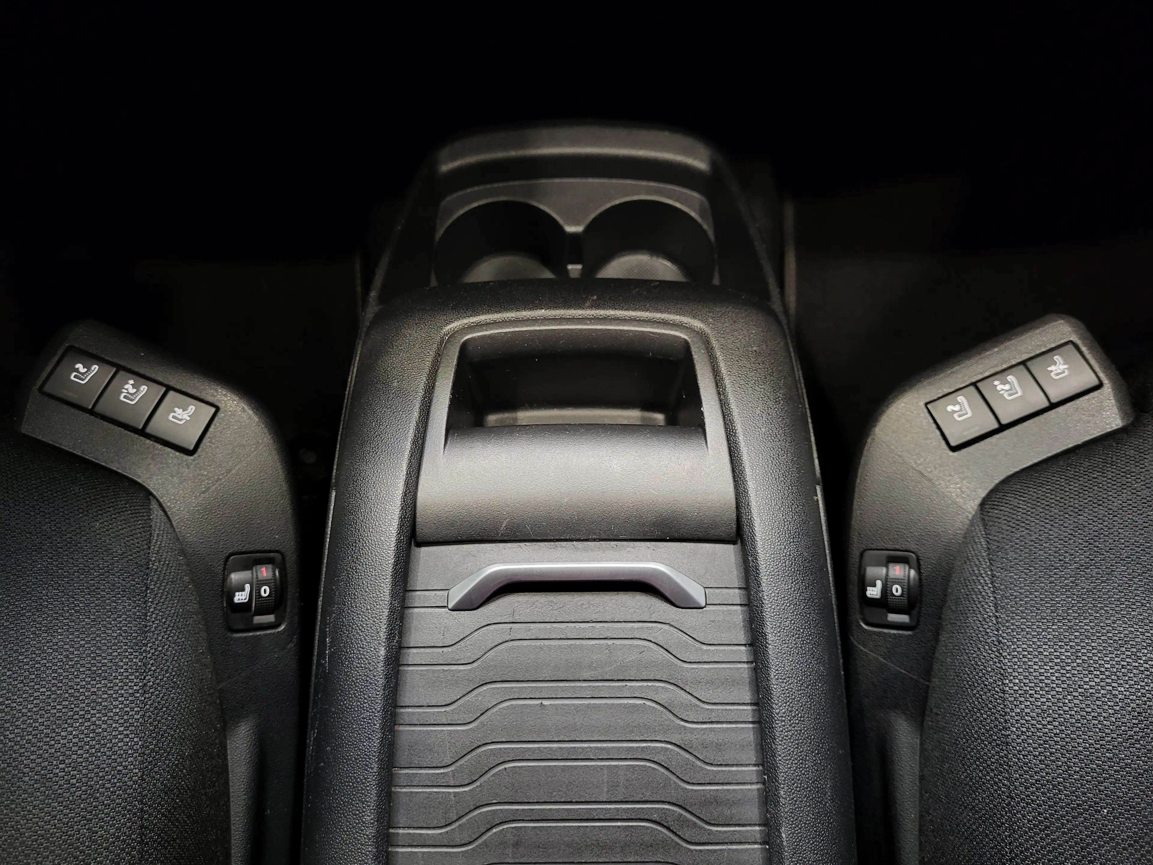 Citroen Grand C4 SpaceTourer 2.0 Blue-HDI Shine *7-Sitze| Navi| Xenon| AHK* — photo 10