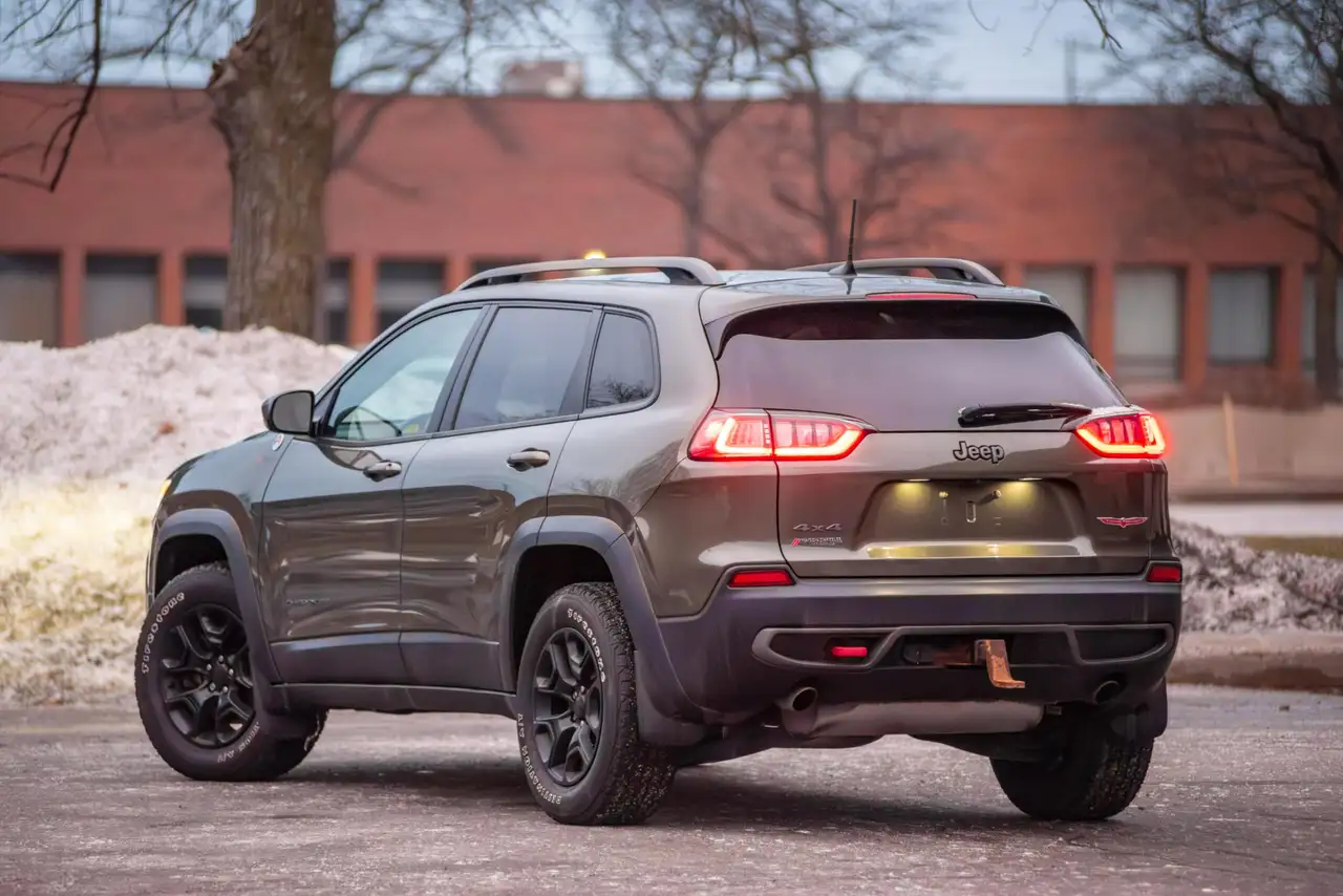 Jeep Cherokee снимка Jeep Cherokee