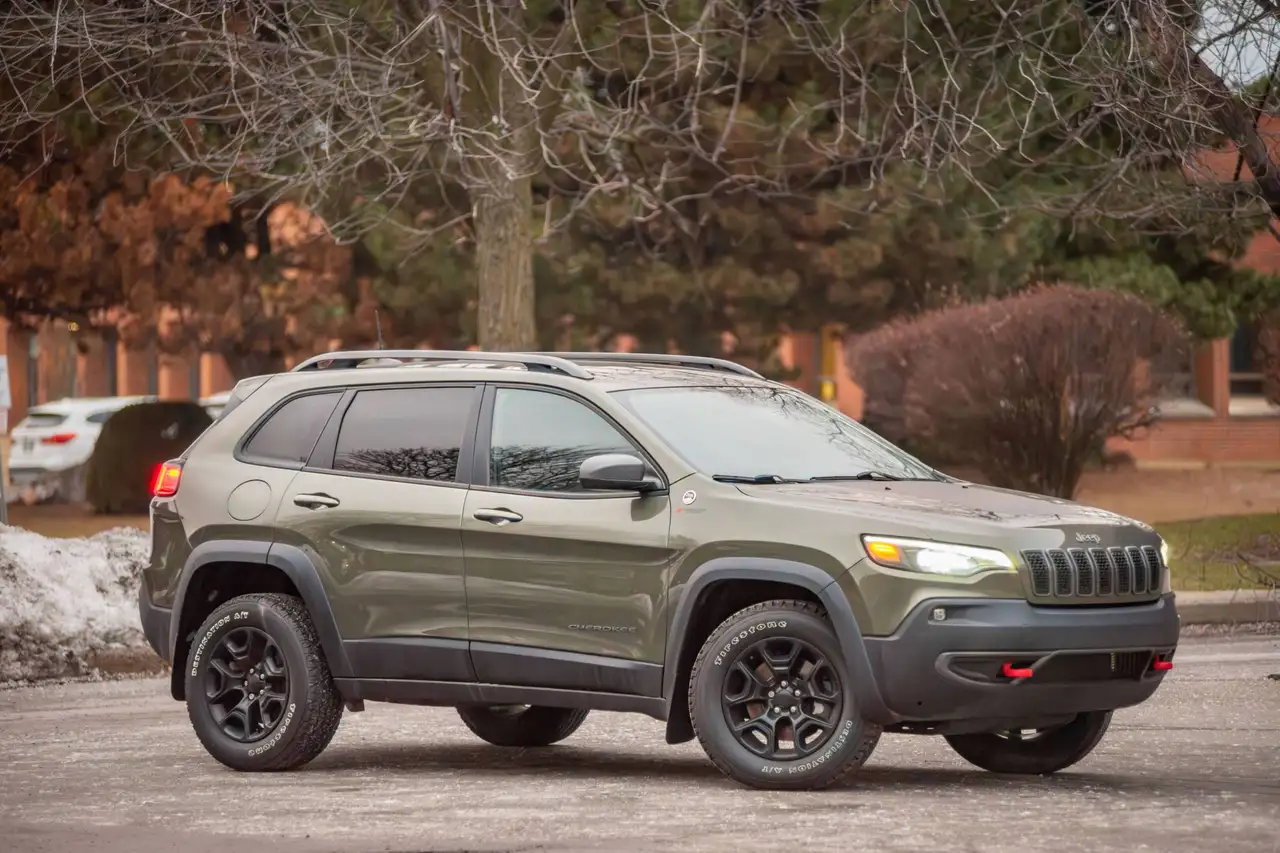 Jeep Cherokee снимка Jeep Cherokee