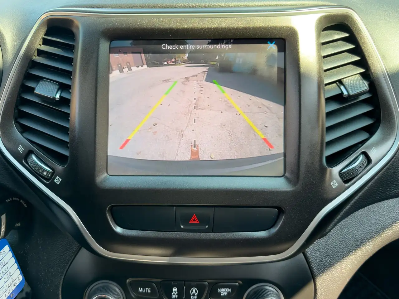 Jeep Cherokee снимка Jeep Cherokee