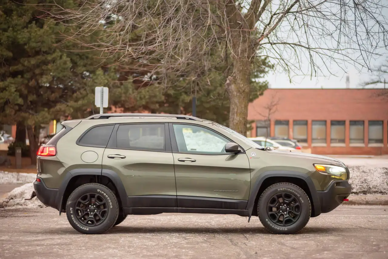 Jeep Cherokee снимка Jeep Cherokee