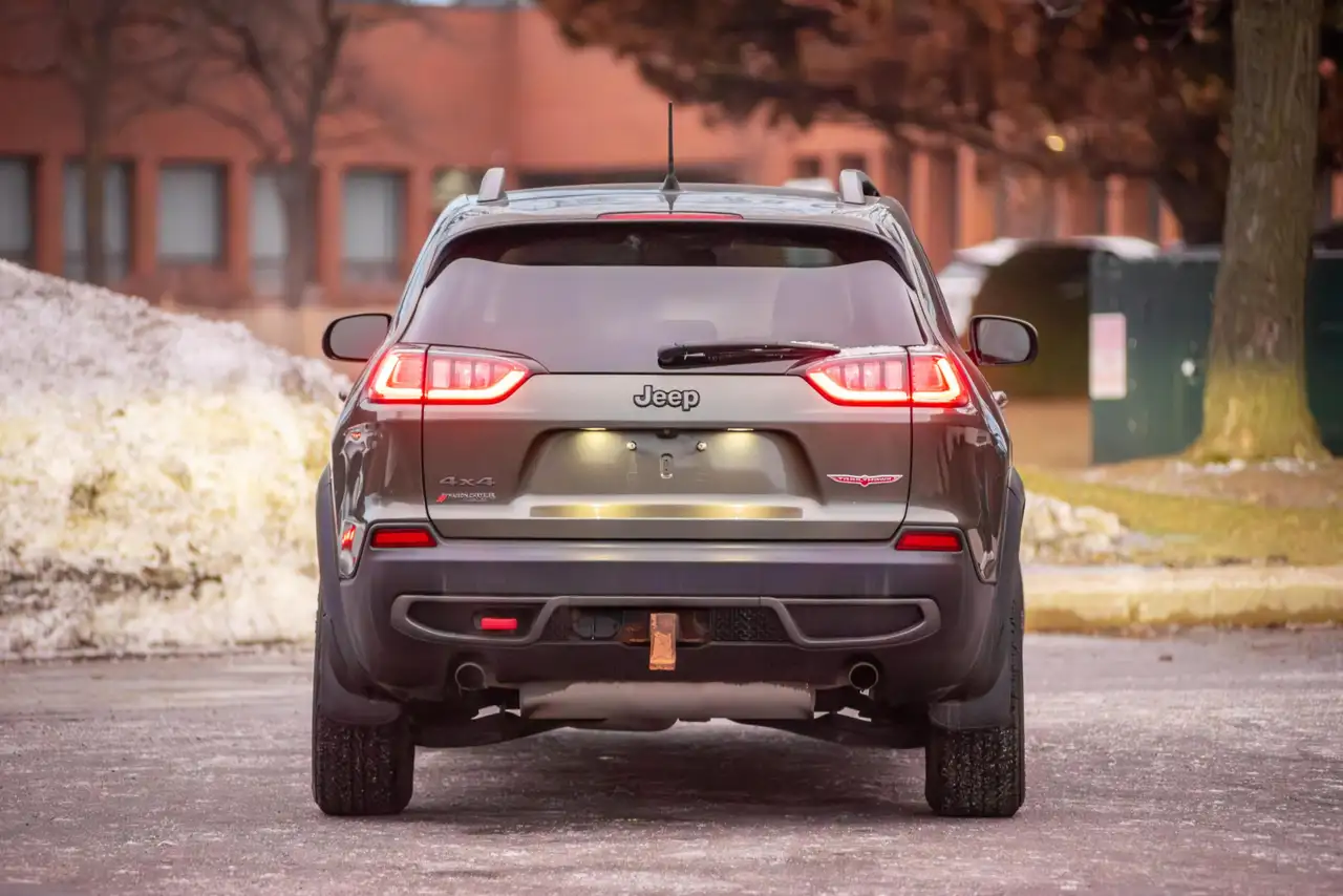 Jeep Cherokee снимка Jeep Cherokee