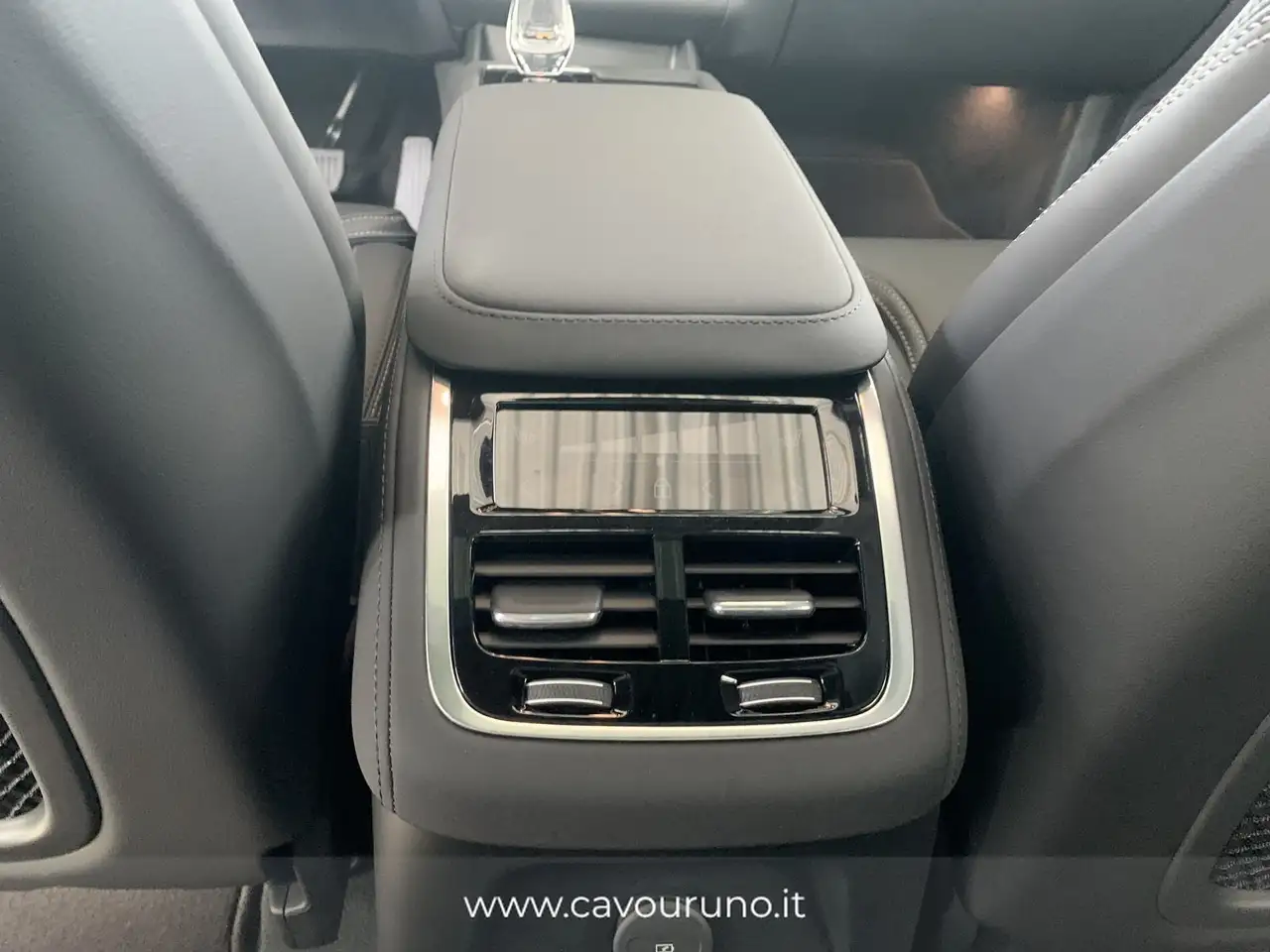 Volvo XC90 T8 AWD plug-in 7p Ultra Black Edition, миниатюра 15