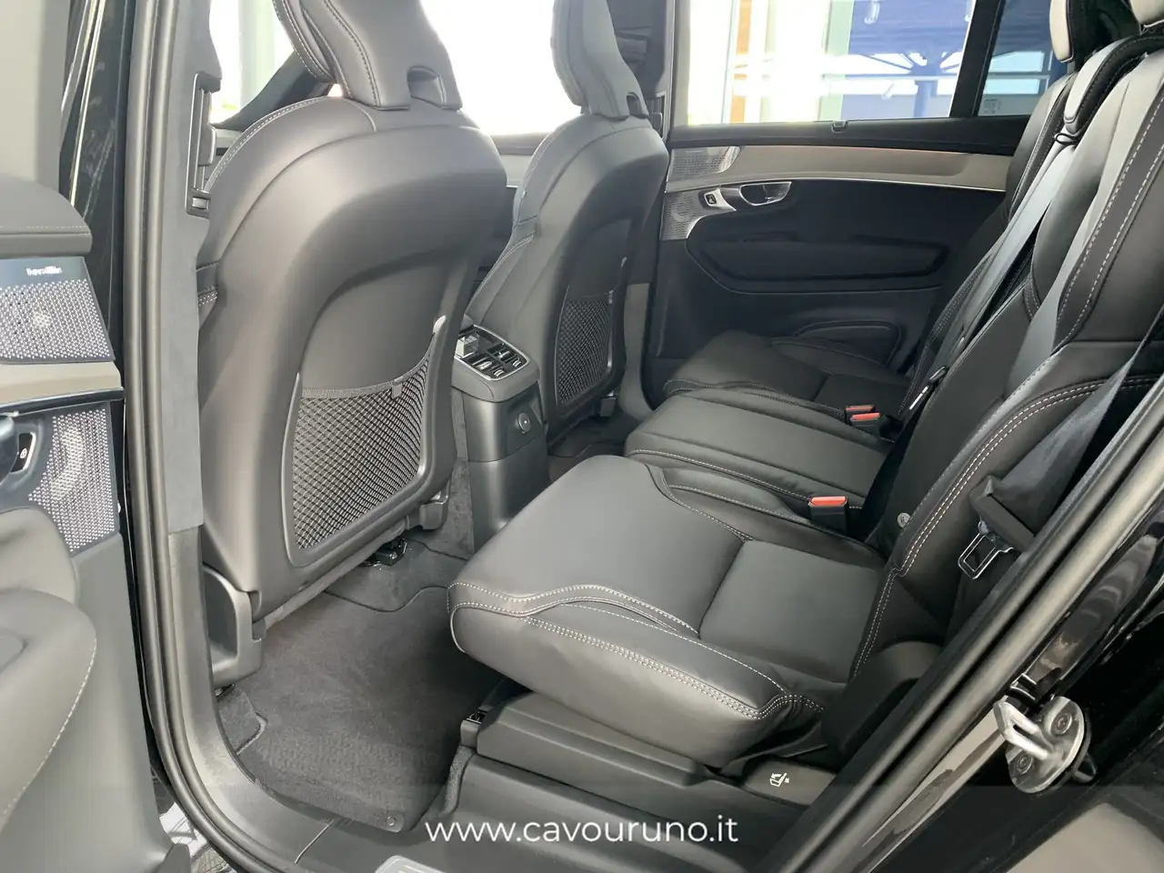 Volvo XC90 T8 AWD plug-in 7p Ultra Black Edition, миниатюра 13