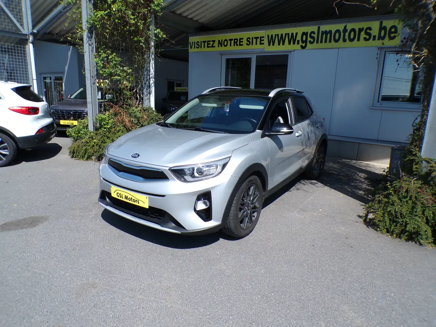 Kia Stonic 1.0T-GDi 120cv Automatique Gris 67.509km Airco GPS - 1