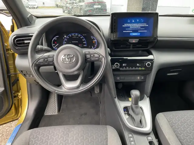 Toyota Yaris Cross view 12