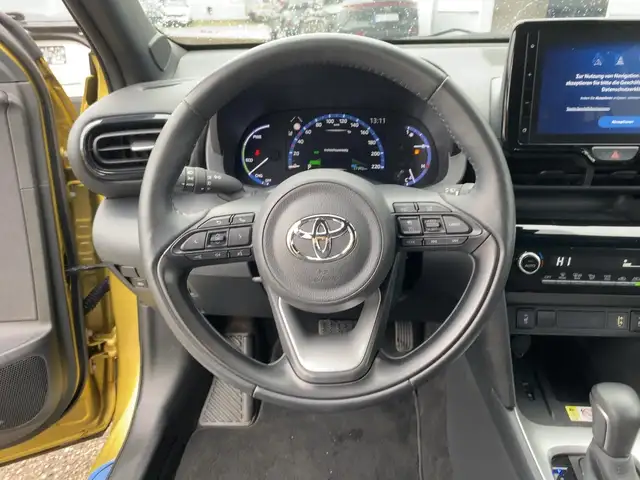 Toyota Yaris Cross view 13